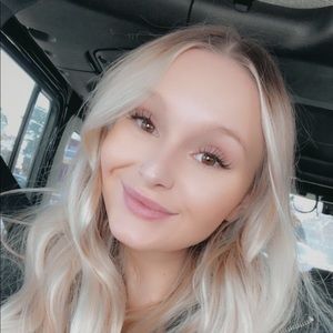 Meet your Posher, Avry